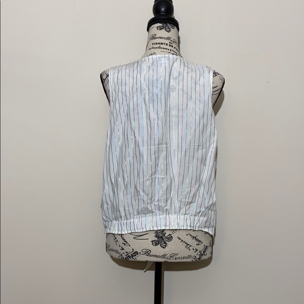 Express Button Down Tank - Picture 2 of 5